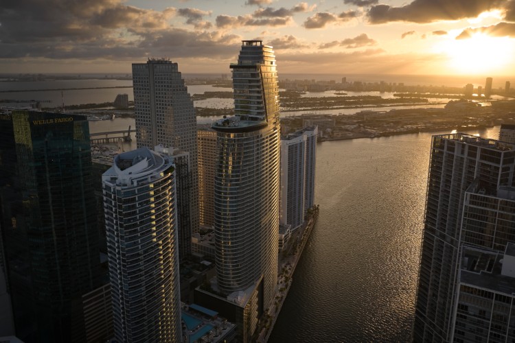 aston-martin-residences-miami-4