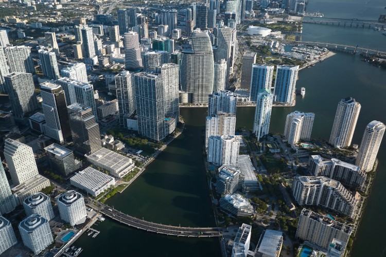 aston-martin-residences-miami-9