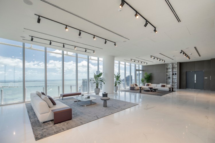 aston-martin-residences-miami-12