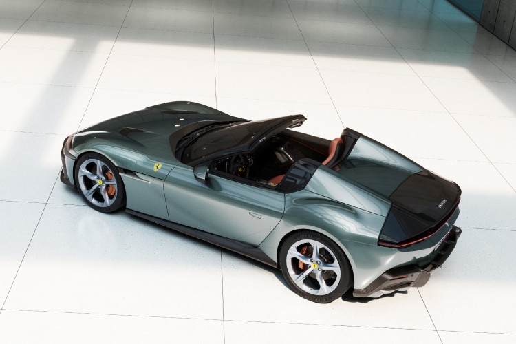 ferrari-12cilindri-spider-9