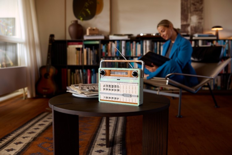 lego-radio-4