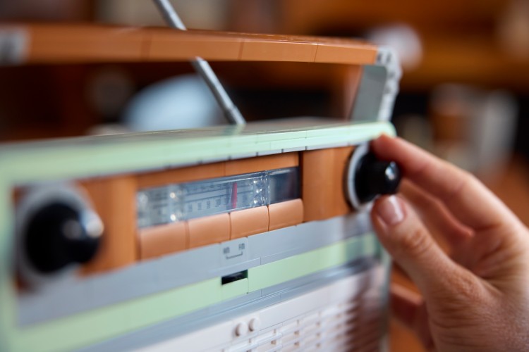 lego-radio-10