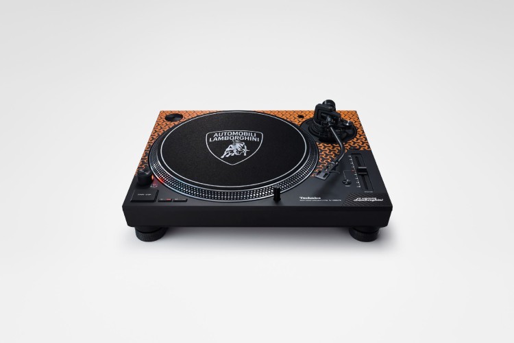lamborghini-technics-gramofon-3