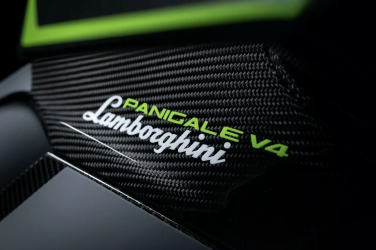 samo-63-vozaca-na-svetu-ce-posedovati-ovu-ducati-lamborghini-zver-od-100000-dolara-6
