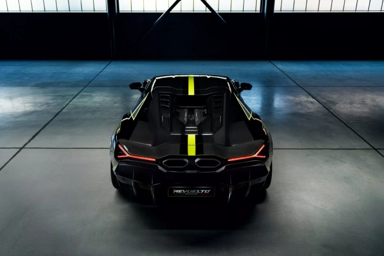 samo-63-vozaca-na-svetu-ce-posedovati-ovu-ducati-lamborghini-zver-od-100000-dolara-12