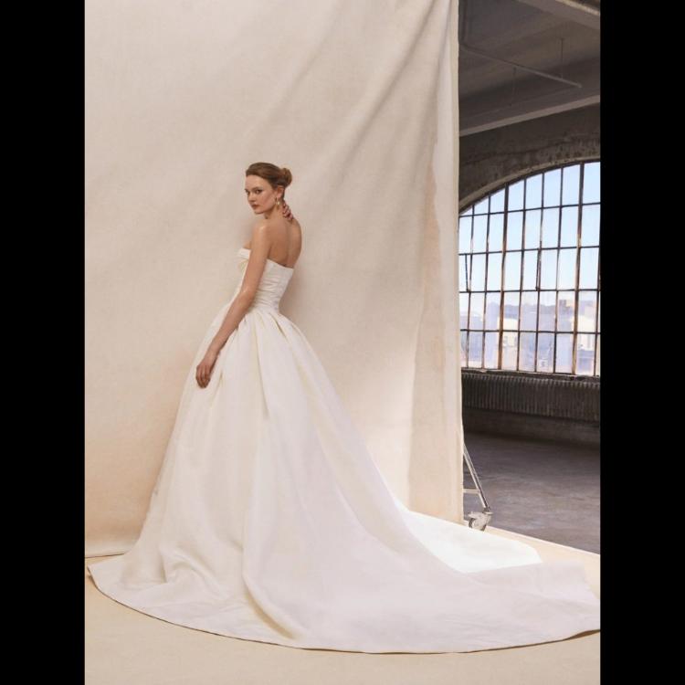 oscar-de-la-renta-bridal-spring-2026-collection13-768x1020