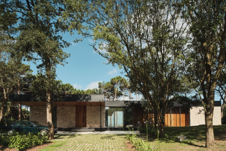 casa-loredo-kad-more-kamen-i-arhitektura-progovore-istim-jezikom-1
