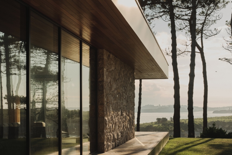 casa-loredo-kad-more-kamen-i-arhitektura-progovore-istim-jezikom-10