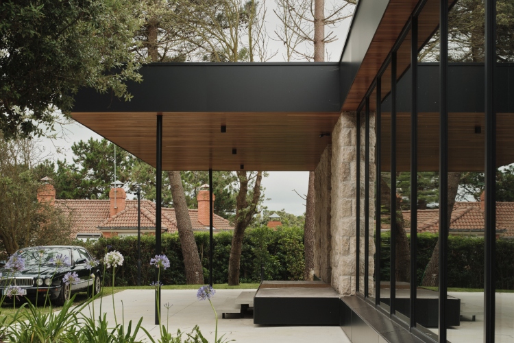 casa-loredo-kad-more-kamen-i-arhitektura-progovore-istim-jezikom-11