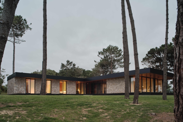 casa-loredo-kad-more-kamen-i-arhitektura-progovore-istim-jezikom-16