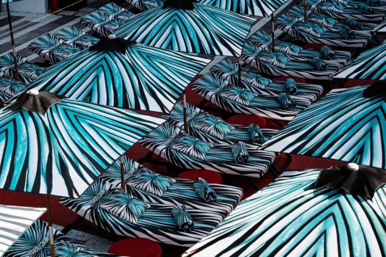 roberto-cavalli-seaside-letnja-oda-luksuzu-na-ibici-i-u-kanu-2