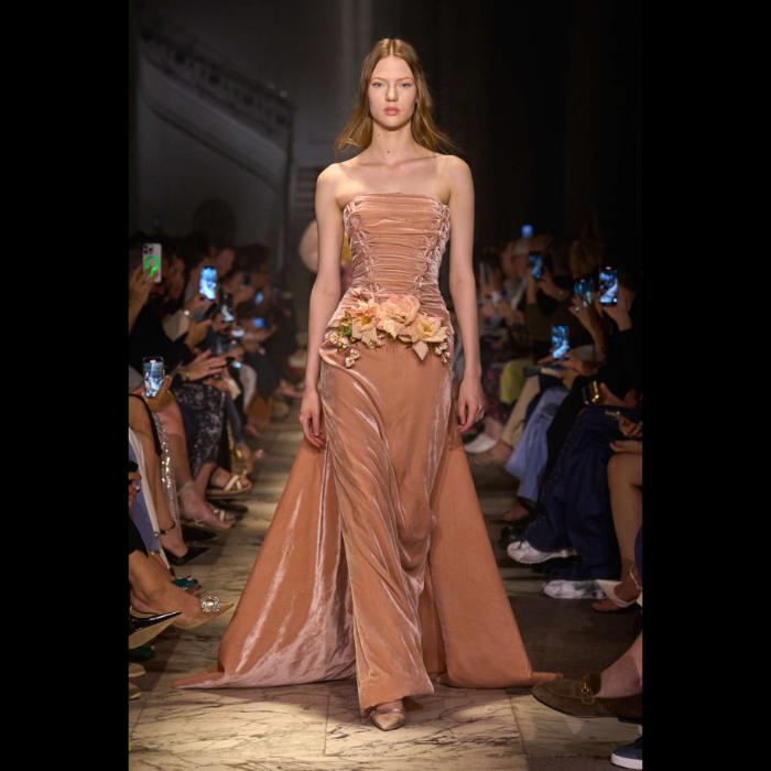 elije-saab-la-nouvelle-cour-donosi-kraljevski-luksuz-novom-haute-couture-kolekcijom-7