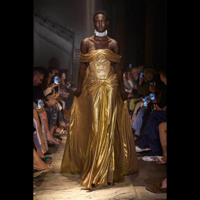 elije-saab-la-nouvelle-cour-donosi-kraljevski-luksuz-novom-haute-couture-kolekcijom-11