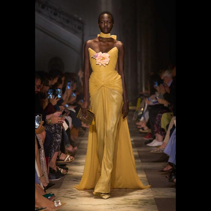 elije-saab-la-nouvelle-cour-donosi-kraljevski-luksuz-novom-haute-couture-kolekcijom-14