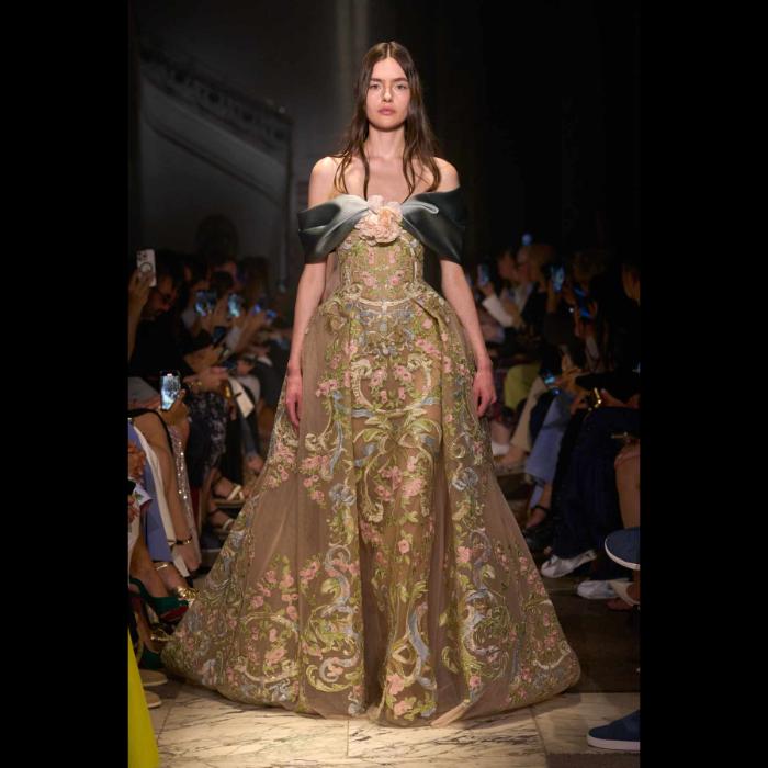 elije-saab-la-nouvelle-cour-donosi-kraljevski-luksuz-novom-haute-couture-kolekcijom-19