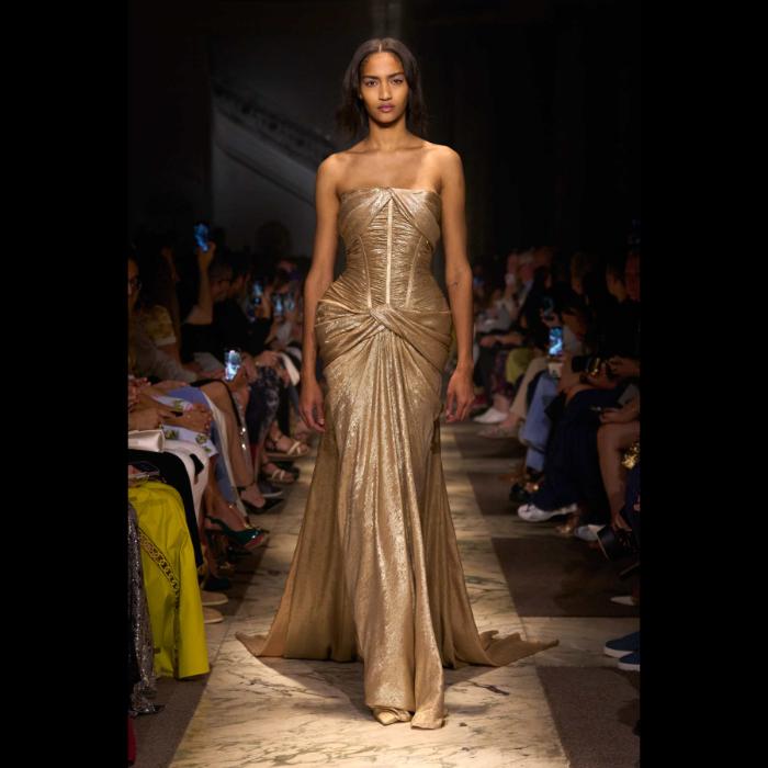 elije-saab-la-nouvelle-cour-donosi-kraljevski-luksuz-novom-haute-couture-kolekcijom-28