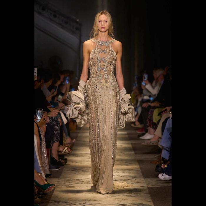 elije-saab-la-nouvelle-cour-donosi-kraljevski-luksuz-novom-haute-couture-kolekcijom-29