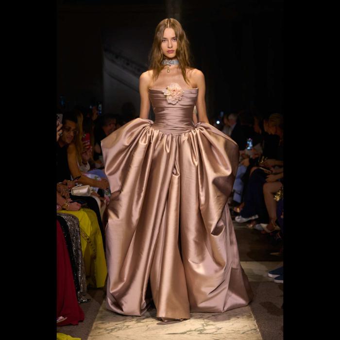 elije-saab-la-nouvelle-cour-donosi-kraljevski-luksuz-novom-haute-couture-kolekcijom-31