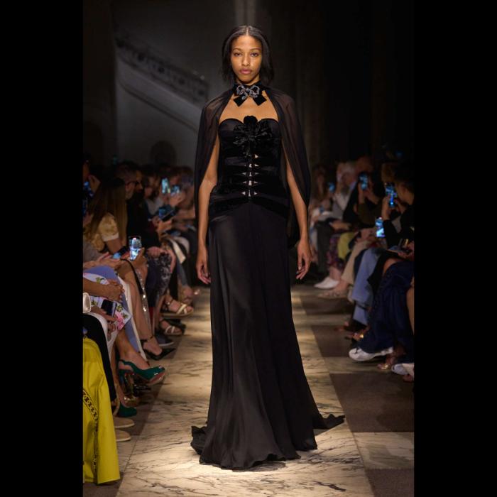 elije-saab-la-nouvelle-cour-donosi-kraljevski-luksuz-novom-haute-couture-kolekcijom-33