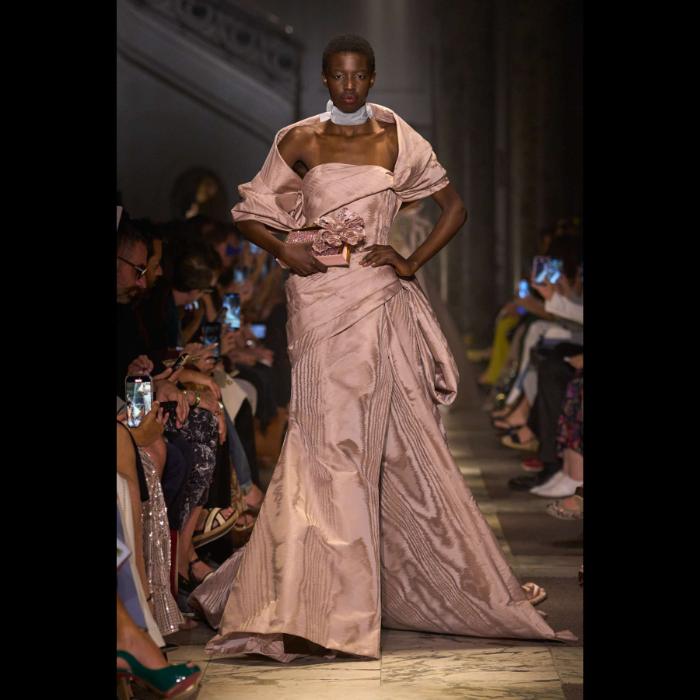 elije-saab-la-nouvelle-cour-donosi-kraljevski-luksuz-novom-haute-couture-kolekcijom-39