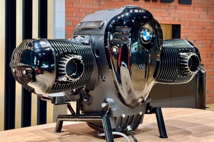 bmw-pretvara-r-18-big-boxer-motor-u-espresso-aparat-od-8600-dolara-2