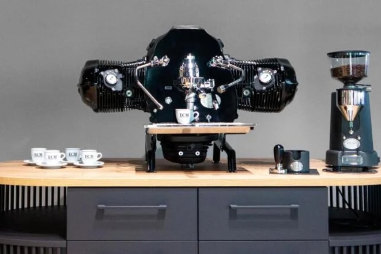 bmw-pretvara-r-18-big-boxer-motor-u-espresso-aparat-od-8600-dolara-6