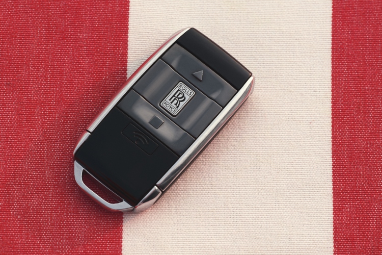 sto-godina-rolls-royce-phantom-modela-muzicko-putovanje-od-sansone-do-rokenrola-popa-i-repa-16