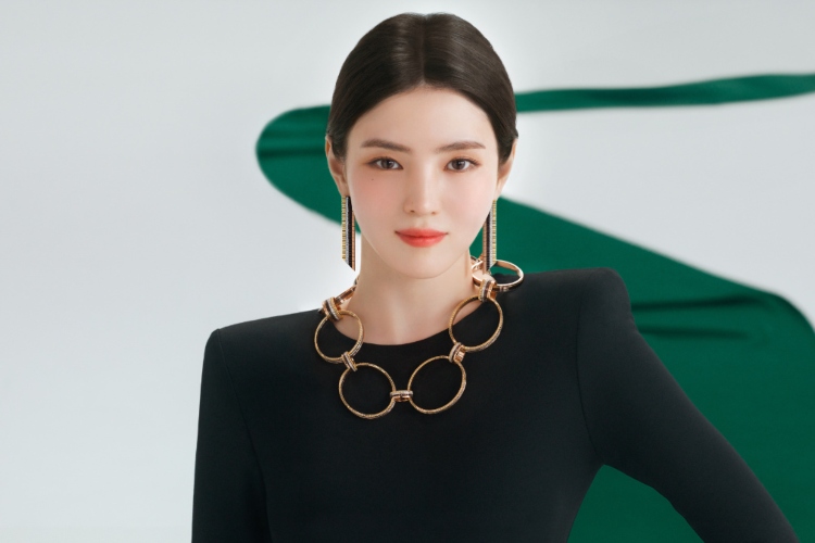 boucheron-gates-of-wonders-magicno-putovanje-kroz-luksuz-u-praznicnoj-sezoni-5