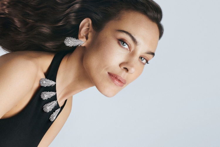 boucheron-gates-of-wonders-magicno-putovanje-kroz-luksuz-u-praznicnoj-sezoni-4