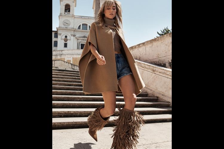 suki-voterhaus-u-glavnoj-ulozi-michael-kors-jesenje-kampanje-2025-u-rimu-7