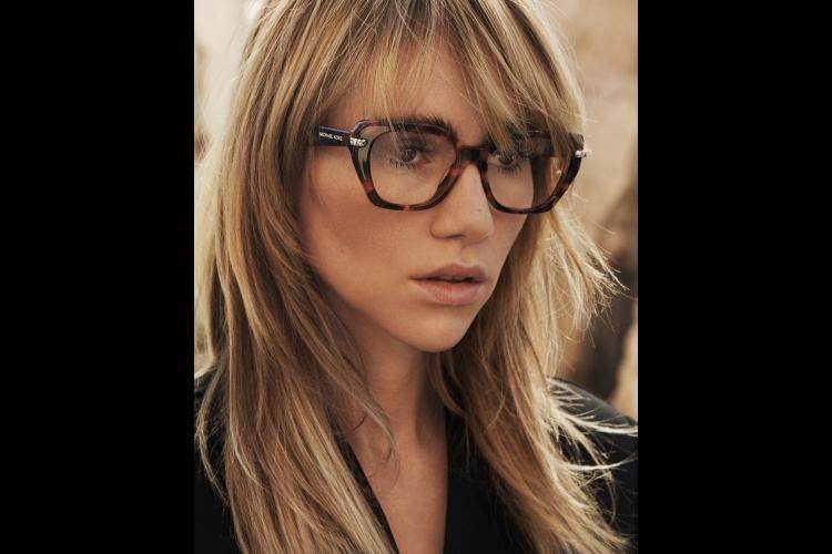 suki-voterhaus-u-glavnoj-ulozi-michael-kors-jesenje-kampanje-2025-u-rimu-11