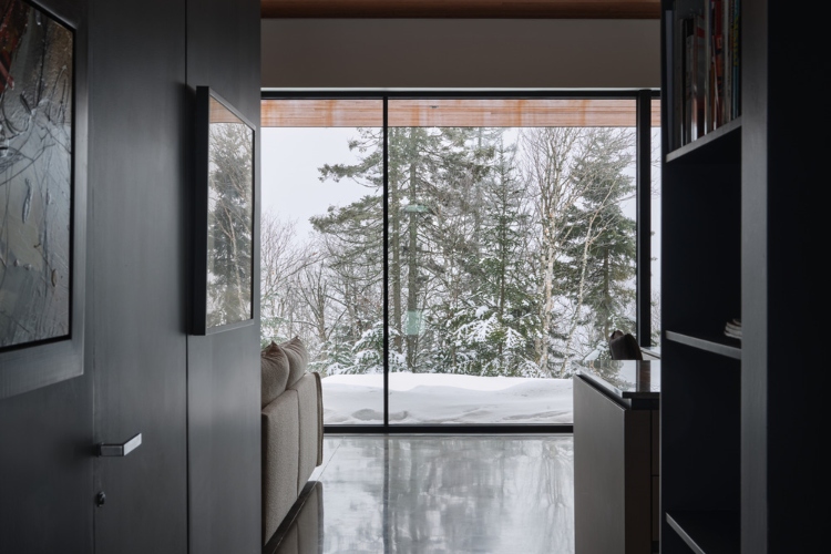 owls-shield-house-arhitektonsko-utociste-u-srcu-kanadske-divljine-8