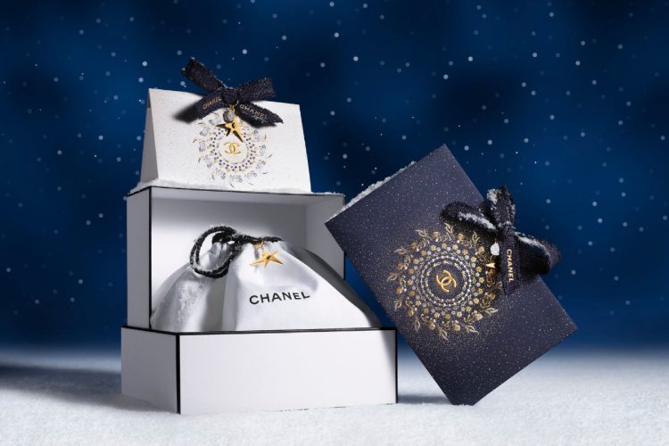 chanel-holiday-2025-ocaravajuci-simboli-koji-osvetljavaju-praznicne-mirisne-poklone-16