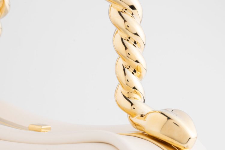 bvlgari-ss26-kada-se-dragulji-pretvaraju-u-kozne-ikone-53