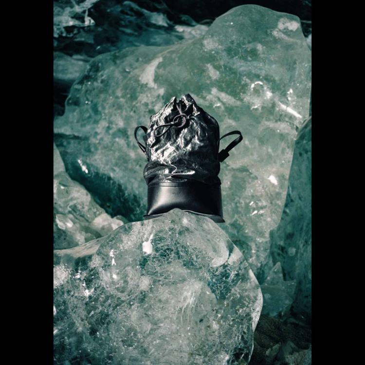 giorgio-armani-neve-aw2526-alpinisticka-elegancija-u-najcistijem-armani-izrazu-3