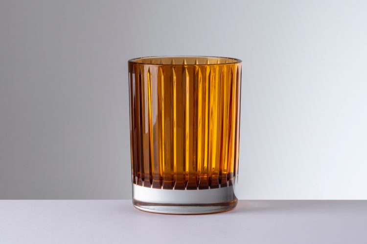 mario-luca-giusti-predstavlja-praznicnu-kolekciju-za-2025-boja-nostalgija-i-elegantni-akril-10