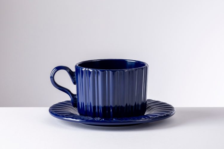 mario-luca-giusti-predstavlja-praznicnu-kolekciju-za-2025-boja-nostalgija-i-elegantni-akril-11