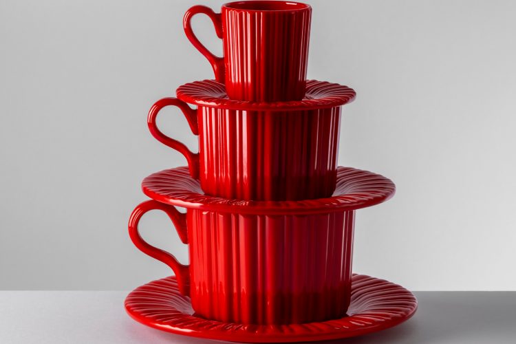 mario-luca-giusti-predstavlja-praznicnu-kolekciju-za-2025-boja-nostalgija-i-elegantni-akril-15