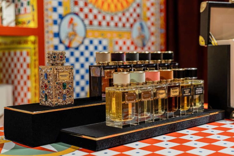 dolce-gabbana-holiday-market-2025-praznicni-svet-italijanske-raskosi-4