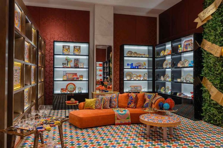 dolce-gabbana-holiday-market-2025-praznicni-svet-italijanske-raskosi-10