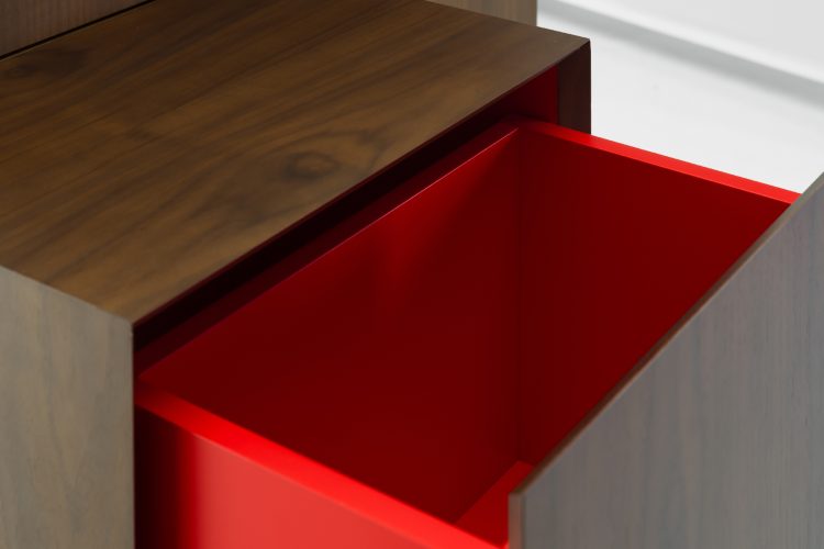 suprematisticki-biro-umetnicki-komad-namestaja-zasnovan-na-idejama-suprematizma-5