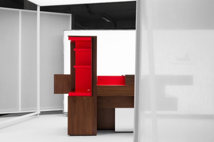 suprematisticki-biro-umetnicki-komad-namestaja-zasnovan-na-idejama-suprematizma-15