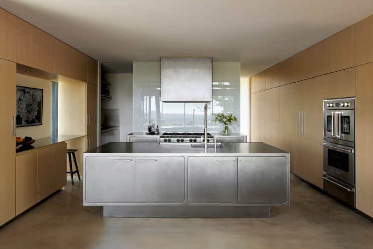 ostrvska-kuhinja-kao-savremeni-centar-doma-abimis-i-novo-lice-nerdajuceg-celika-6