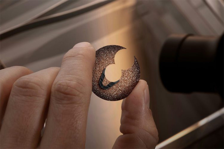 ulysse-nardin-freak-x-crystalium-sat-koji-pretvara-vreme-u-skulpturu-4