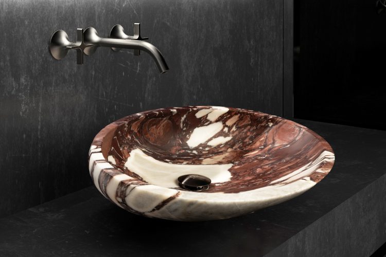 bezvremenska-privlacnost-mermera-calacatta-viola-u-savremenom-kupatilskom-dizajnu-5