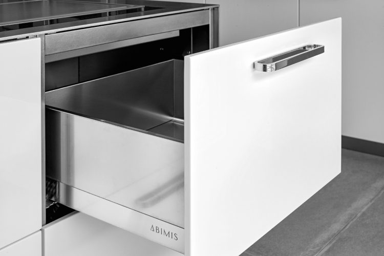 abimis-i-pantone-2026-kada-cloud-dancer-redefinise-savremenu-kuhinju-od-nerdajuceg-celika-12