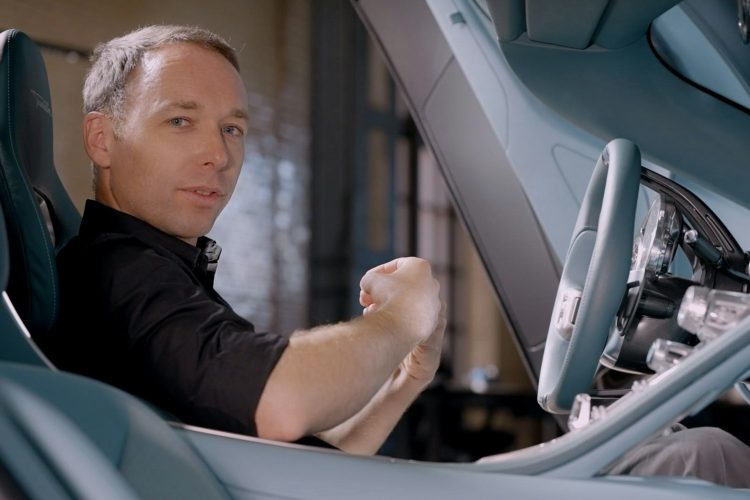 bugatti-tourbillon-enterijer-oblikovan-za-vecnost-izmedu-automobilskog-dizajna-i-visoke-casovnicarske-umetnosti-8