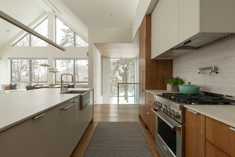 kada-geometrija-uokviruje-pejzaz-rezidencija-la-croix-kao-arhitektonski-dijalog-sa-prirodom-16