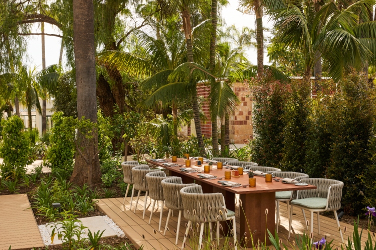 duh-mediterana-s-retro-sarmom-redizajn-hotela-kimpton-los-monteros-u-marbelji-7