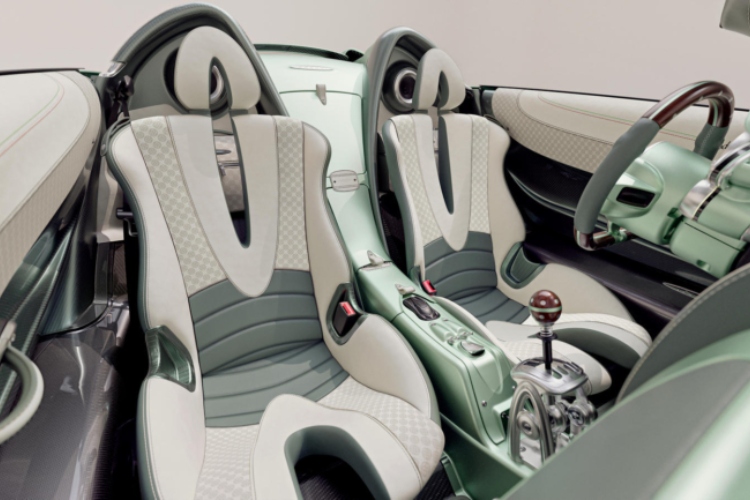 samo-10-milijardera-ce-imati-priliku-da-poseduje-ovau-pagani-huayra-codalunga-speedster-zver-od-852-ks-5